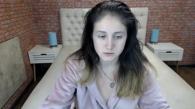 Snapshot of Holliy_Cooper chatting on 09.30.25 Holliy Cooper online show from 09.30.25