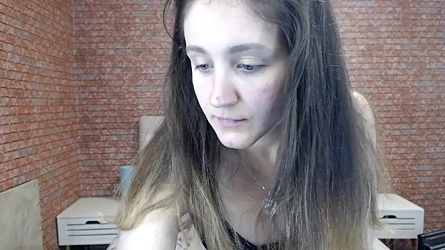 Snapshot of Holliy_Cooper chatting on 10.04.25 Holliy Cooper online show from 10.04.25