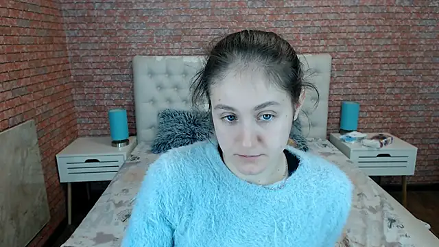 Snapshot of Holliy_Cooper chatting on 10.29.25 Holliy Cooper online show from 10.29.25