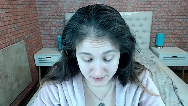 Snapshot of Holliy_Cooper chatting on 11.01.25 Holliy Cooper online show from 11.01.25