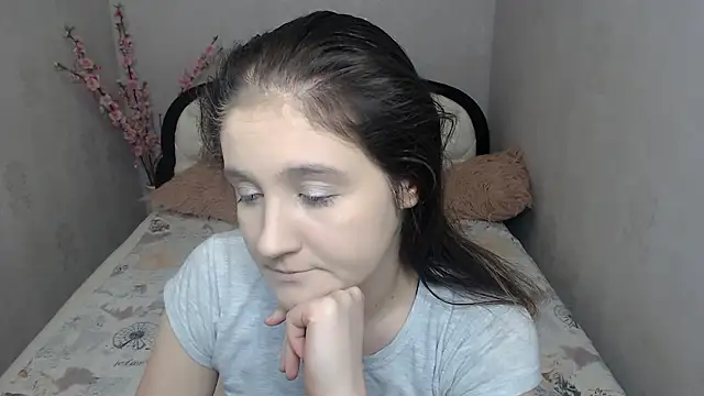 Holliy Cooper online show from 02.12.26