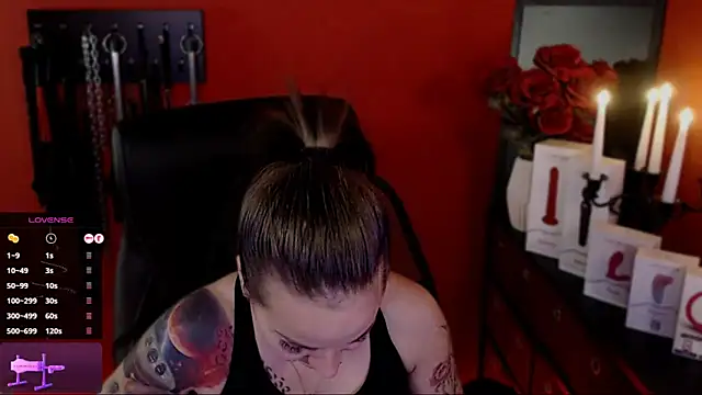 Snapshot of _Jane_Warren_ chatting on 02.05.25 Jane Warren online show from 02.05.25