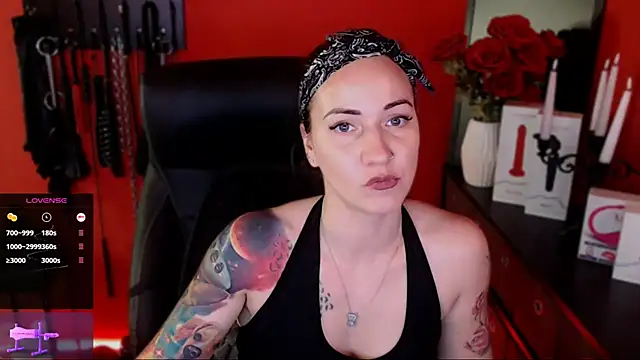 Snapshot of _Jane_Warren_ chatting on 03.13.25 Jane Warren online show from 03.13.25