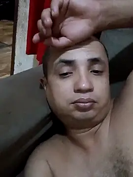 Snapshot of pirucudo17 chatting on 10.05.25 pirucudo17 online show from 10.05.25