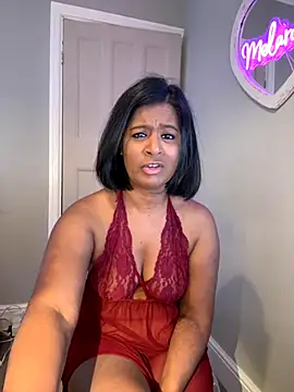 Snapshot of RoseMelanie chatting on 10.06.25 RoseMelanie online show from 10.06.25