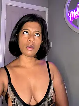 Snapshot of RoseMelanie chatting on 10.08.25 RoseMelanie online show from 10.08.25