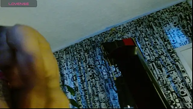 Snapshot of DULCE_ZOE chatting on 01.29.25 DULCE ZOE online show from 01.29.25