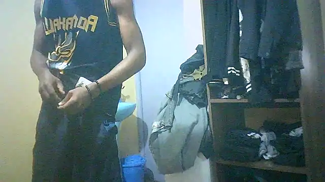 Snapshot of BIGDICKMULLAH chatting on 01.17.25 BIGDICKMULLAH online show from 01.17.25