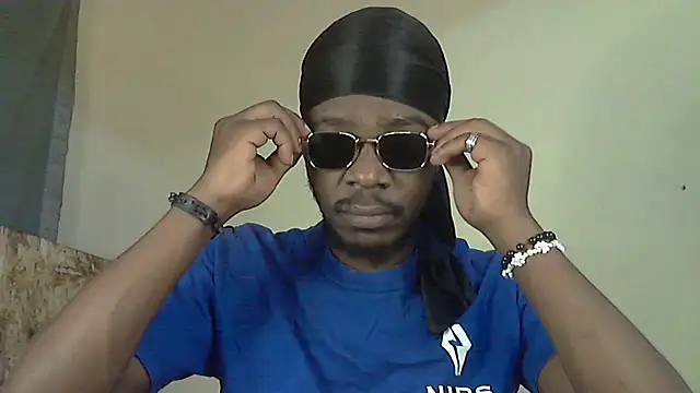 Snapshot of BIGDICKMULLAH chatting on 09.12.25 BIGDICKMULLAH online show from 09.12.25