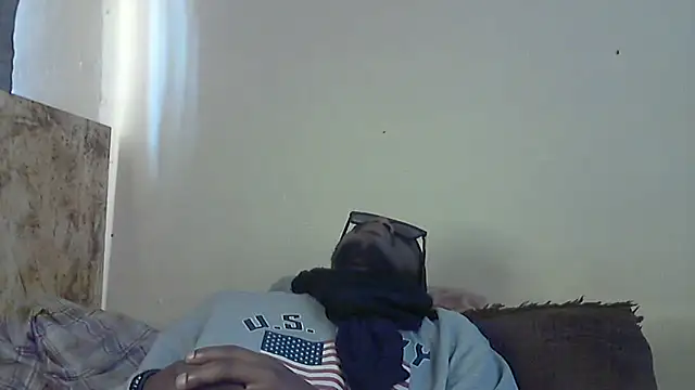 Snapshot of BIGDICKMULLAH chatting on 09.17.25 BIGDICKMULLAH online show from 09.17.25