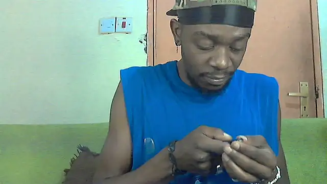 Snapshot of BIGDICKMULLAH chatting on 10.13.25 BIGDICKMULLAH online show from 10.13.25