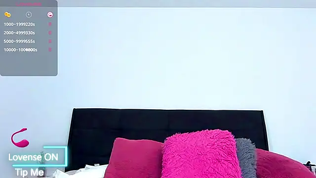 Snapshot of SelenaWest chatting on 10.09.25 SelenaWest online show from 10.09.25