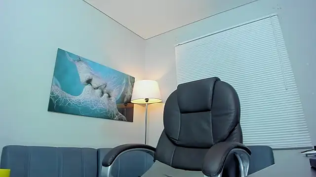 Snapshot of vincen_jose chatting on 10.03.25 vincen jose online show from 10.03.25