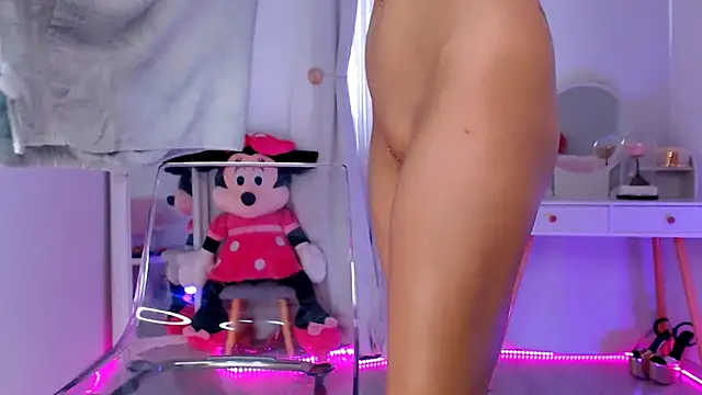 Snapshot of yuukenzi chatting on 03.14.25 yuukenzi online show from 03.14.25