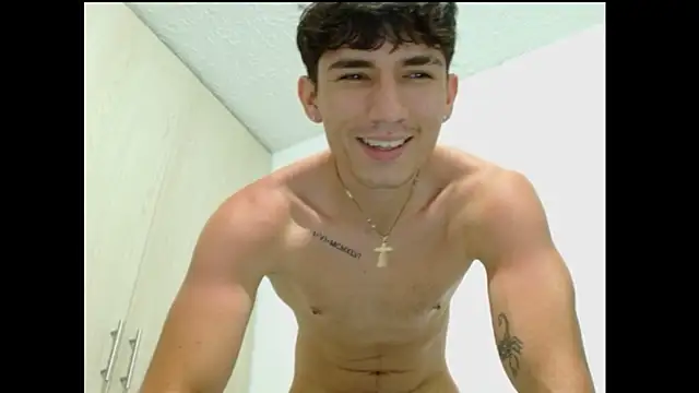 Snapshot of ChicoMaloFfF chatting on 10.07.25 ChicoMaloFfF online show from 10.07.25