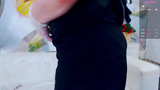 Lilly Diaz online show from 03.27.26