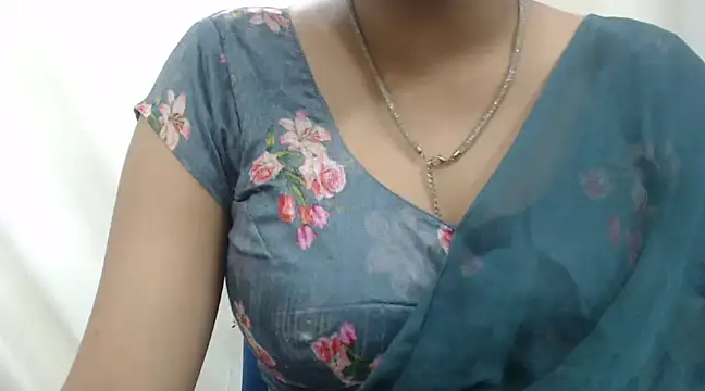 Lovely Siri 23 online show from 03.05.25