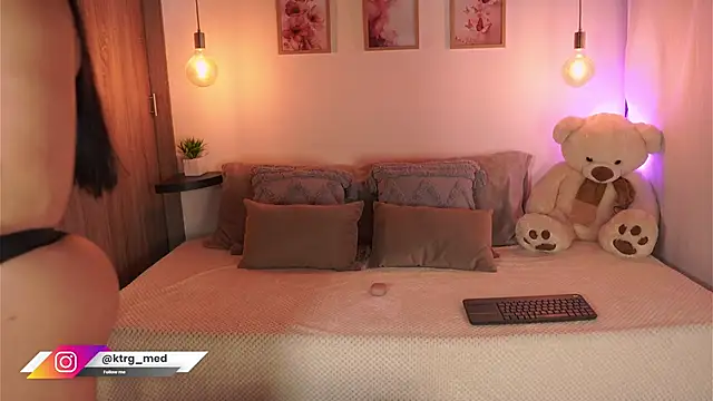 amelie gonzalez online show from 10.03.25