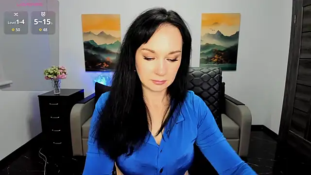 Snapshot of Sofia_Ford chatting on 10.08.25 Sofia Ford online show from 10.08.25