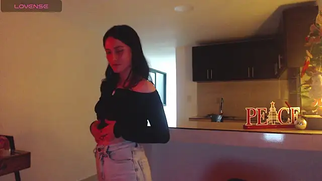 AlissonnFoxx online show from 12.22.24