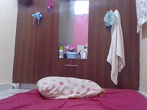 sweet-fancy online show from 10.04.25