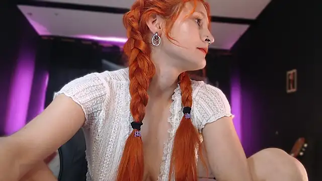 Snapshot of skinny_Raven chatting on 02.05.26 skinny Raven online show from 02.05.26