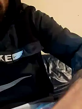 Snapshot of PIercingBoy38 chatting on 10.04.25 PIercingBoy38 online show from 10.04.25