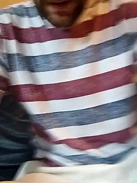 Snapshot of PIercingBoy38 chatting on 10.06.25 PIercingBoy38 online show from 10.06.25