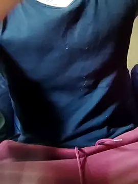 Snapshot of PIercingBoy38 chatting on 10.28.25 PIercingBoy38 online show from 10.28.25