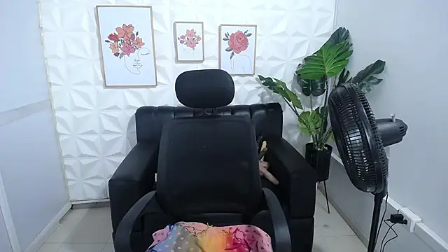 Valentinaa mature online show from 02.13.25