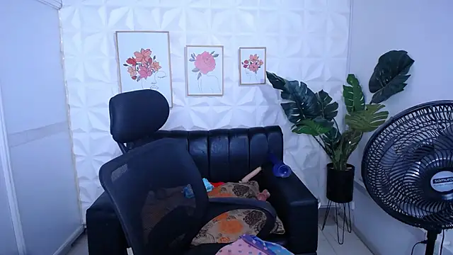 Valentinaa mature online show from 03.04.26