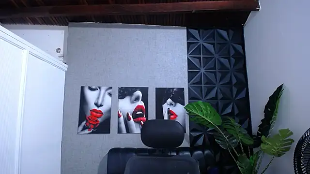 Valentinaa mature online show from 03.31.26