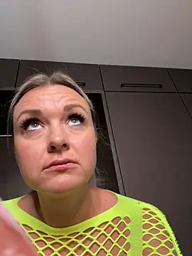 Bella-Tight online show from 10.29.25