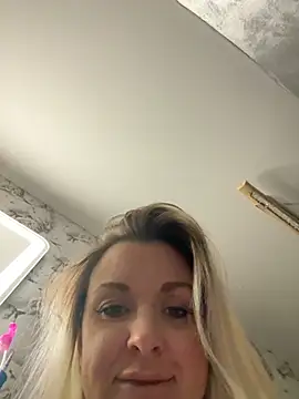 Bella-Tight online show from 02.18.26