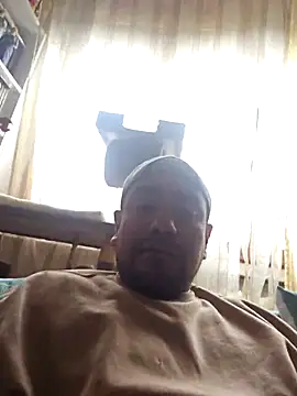 Snapshot of Motherandson chatting on 03.04.26 Motherandson online show from 03.04.26