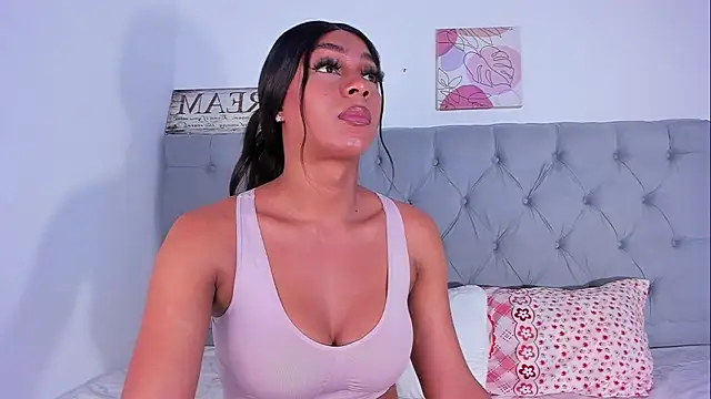 Snapshot of alyssa_dessire chatting on 02.25.25 alyssa dessire online show from 02.25.25