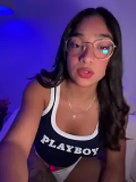 Snapshot of Bellafr chatting on 10.18.25 Bellafr online show from 10.18.25