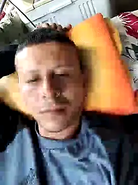 Snapshot of Somospareja1987 chatting on 10.23.25 Somospareja1987 online show from 10.23.25