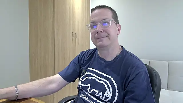 BrettJ81 online show from 11.25.25