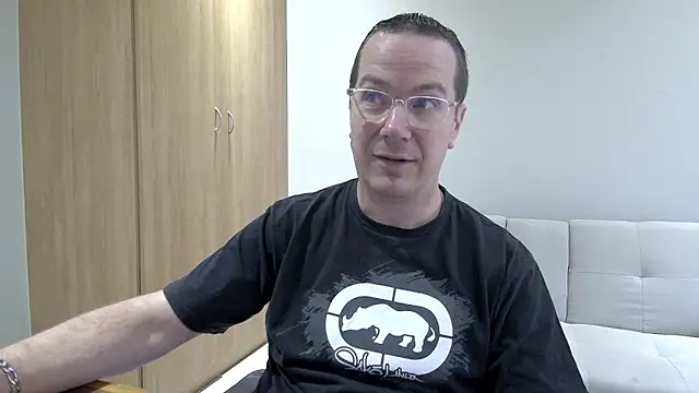 BrettJ81 online show from 04.19.26