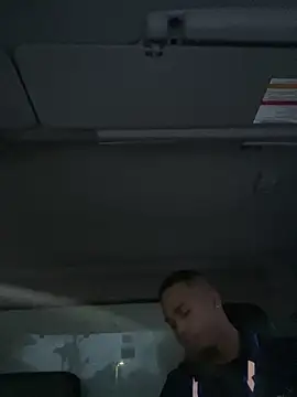 Snapshot of Diosn111 chatting on 12.14.25 Diosn111 online show from 12.14.25