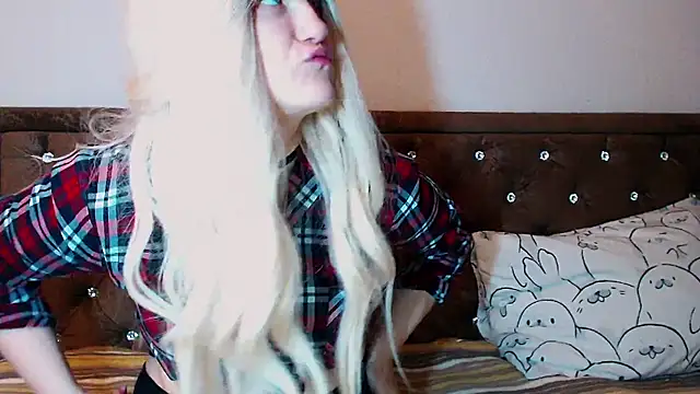 Sara4uu online show from 11.30.25