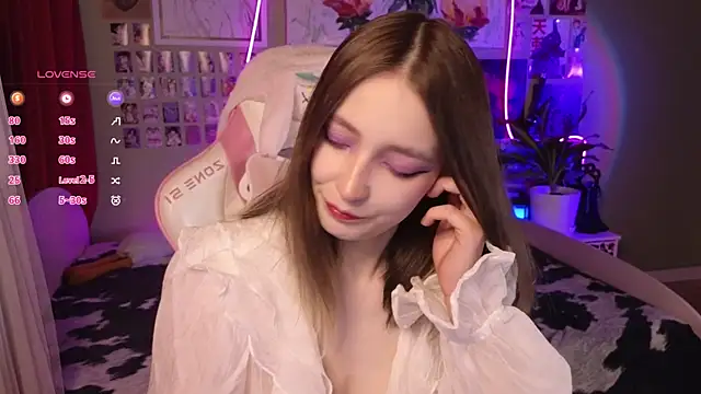 Snapshot of Evie_Ro chatting on 05.02.26 Evie Ro online show from 05.02.26