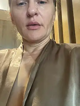 Snapshot of mommy_nadin chatting on 07.01.26 mommy nadin online show from 07.01.26