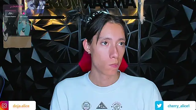 Snapshot of alicee_salvatore chatting on 10.20.25 alicee salvatore online show from 10.20.25