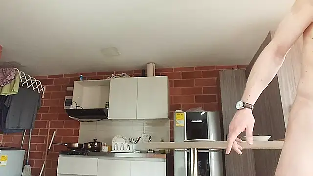 Snapshot of warrenkener chatting on 10.15.25 warrenkener online show from 10.15.25