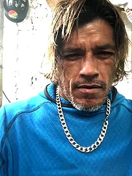 Snapshot of kvr27 chatting on 10.10.25 kvr27 online show from 10.10.25