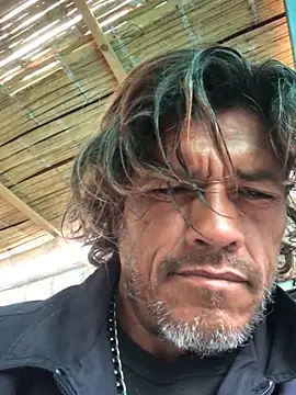 Snapshot of kvr27 chatting on 11.12.25 kvr27 online show from 11.12.25