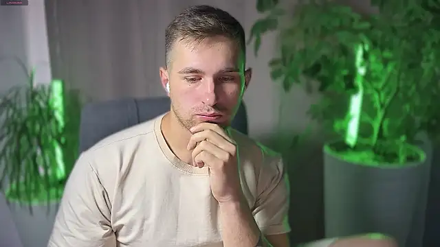 Sweeet  boy online show from 03.19.25