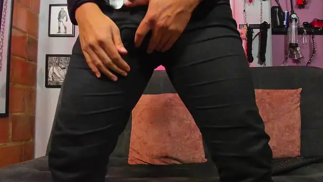 dom2travelersss online show from 03.17.25